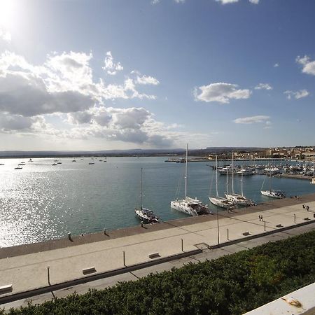 Ortigia Camere Con Vista Da Giulio B&B Syracuse Exterior foto